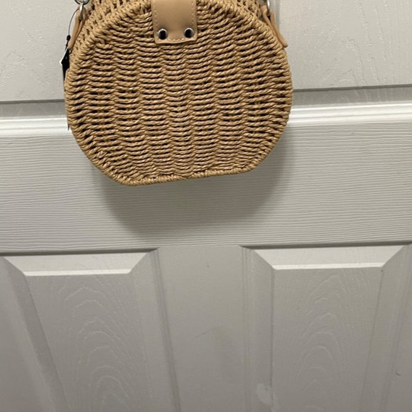 Forever 21 Straw Woven CrossBody Bag *New With Tags* - Picture 4 of 5